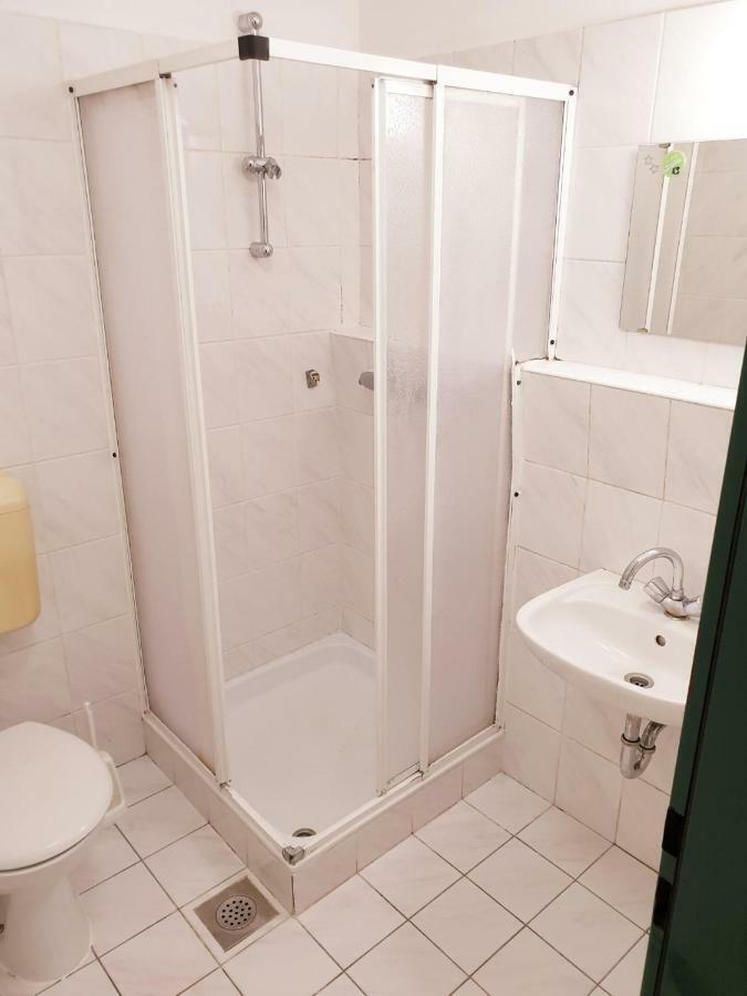 Summer Residence Hostel Λιουμπλιάνα Εξωτερικό φωτογραφία