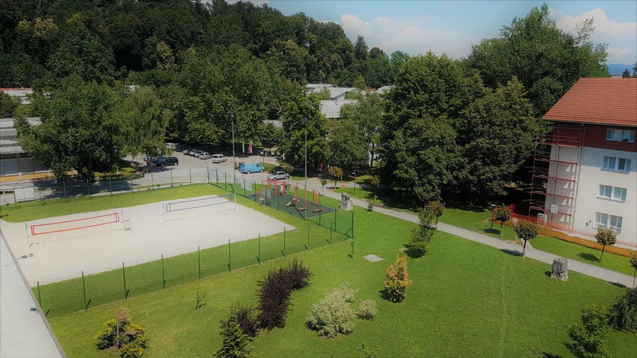 Summer Residence Hostel Λιουμπλιάνα Εξωτερικό φωτογραφία