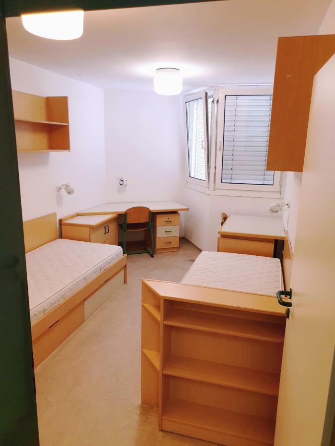 Summer Residence Hostel Λιουμπλιάνα Εξωτερικό φωτογραφία