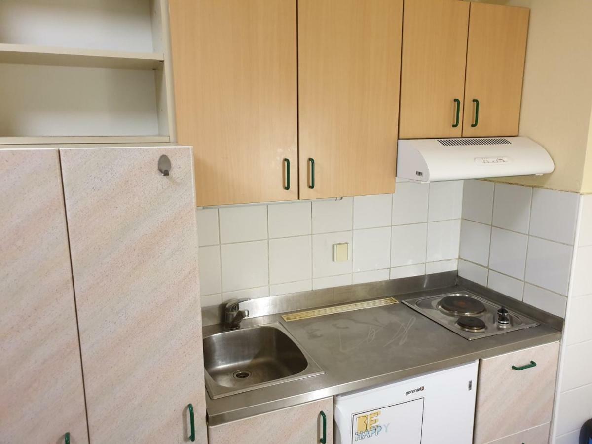 Summer Residence Hostel Λιουμπλιάνα Εξωτερικό φωτογραφία