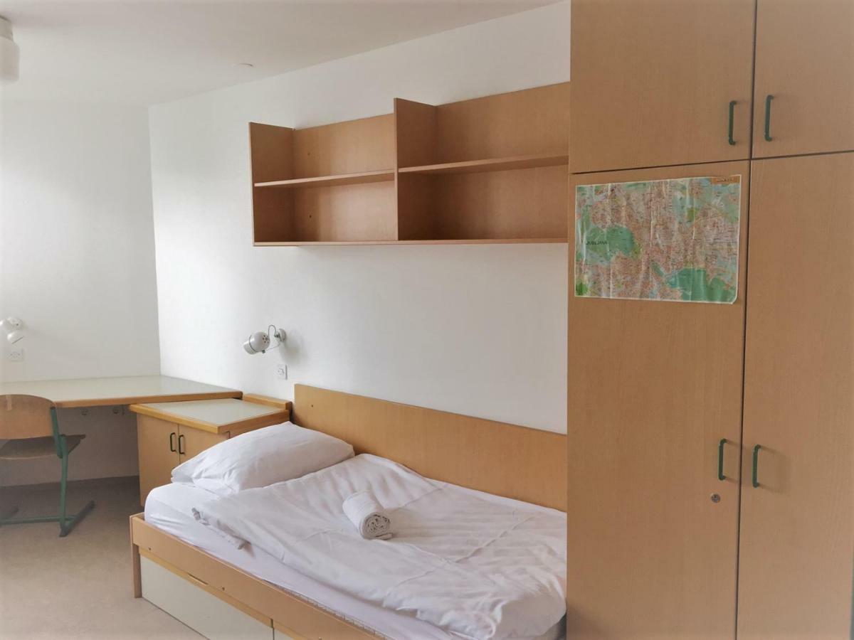 Summer Residence Hostel Λιουμπλιάνα Εξωτερικό φωτογραφία